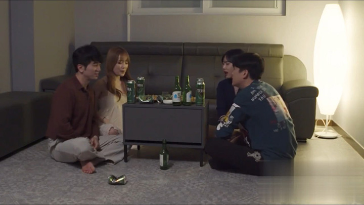 朋友夫妻交换体验后记HD中字